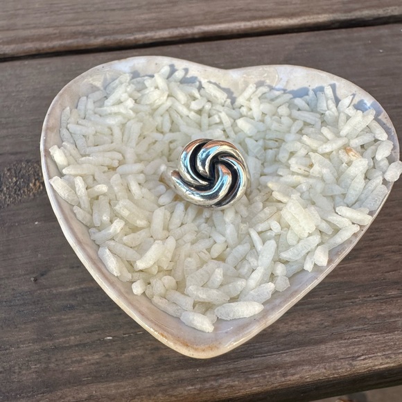 Sterling Sliver Large Knot Ring - Picture 1 of 5